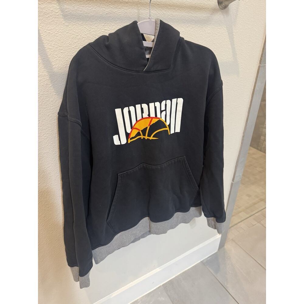 Michael Jordan Black Hoodie –‎ Retro Basketball Pullover Sweatshirt with Logo L